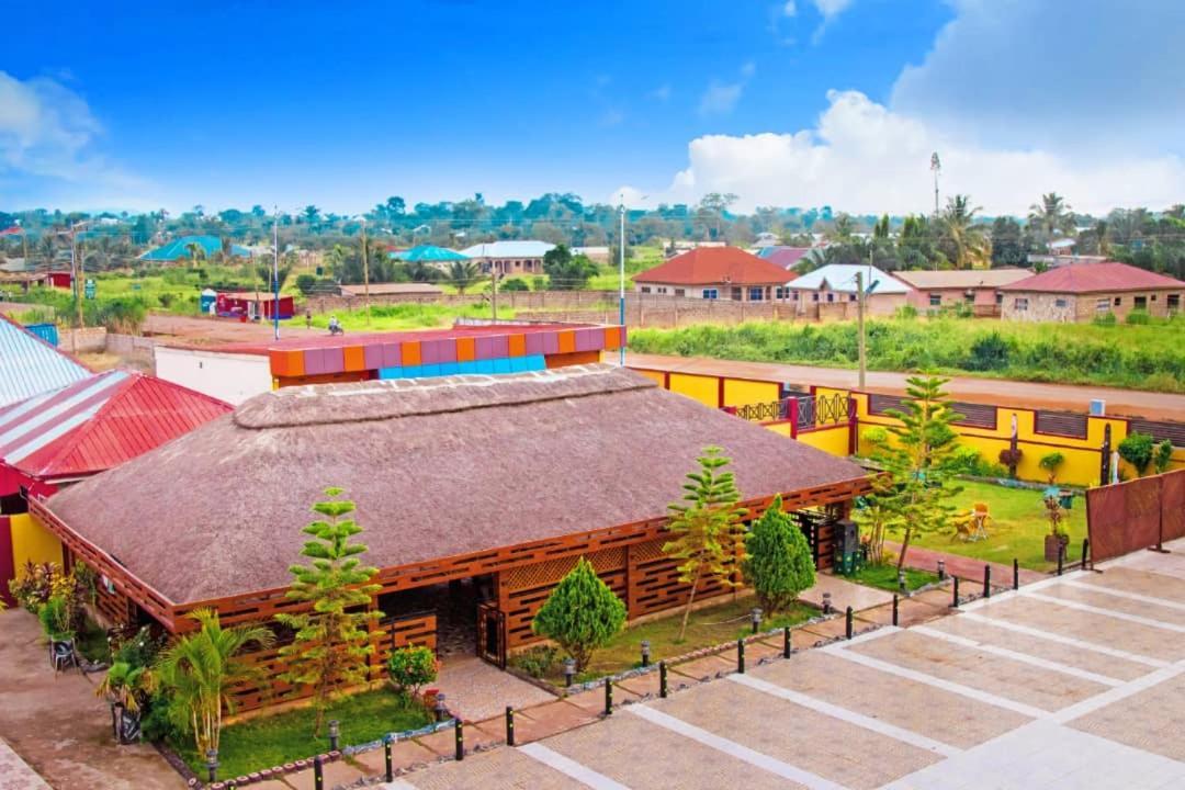 Kikis Court Resort Hohoe Luaran gambar